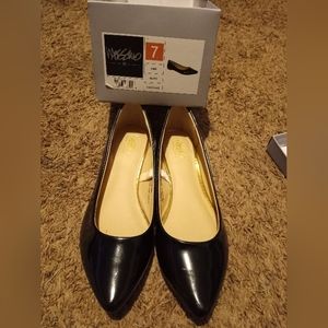 Mossimo Black flats with box size 7